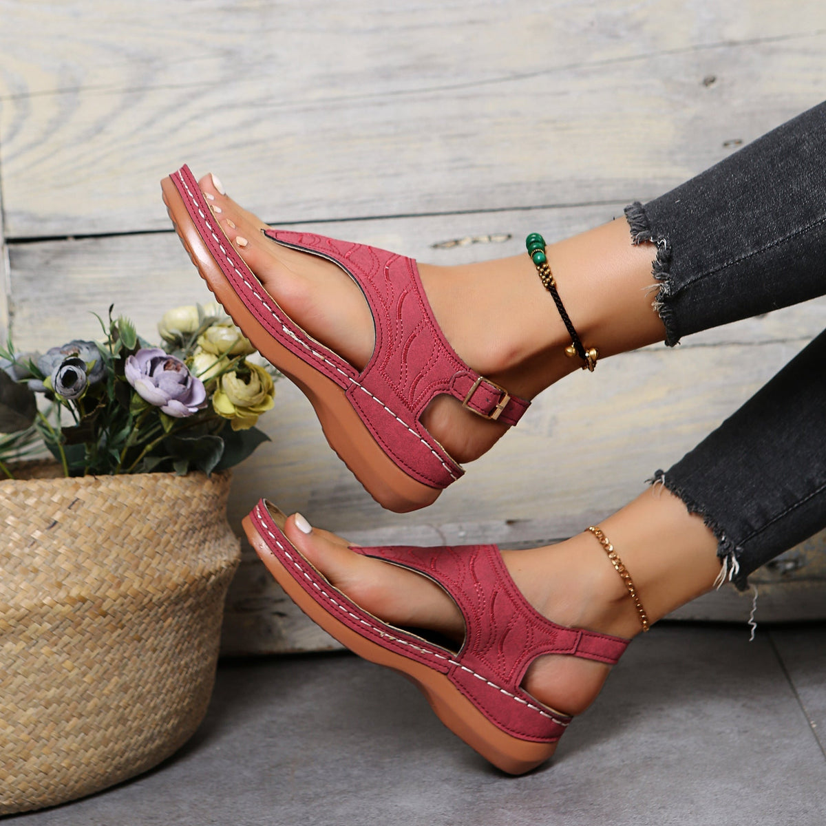 Nira Lightweight Comfortable Sandals