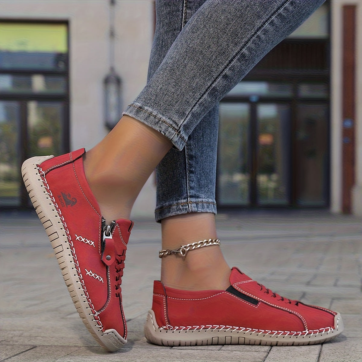 Katherine – Elegant Comfort with a Practical Zipper