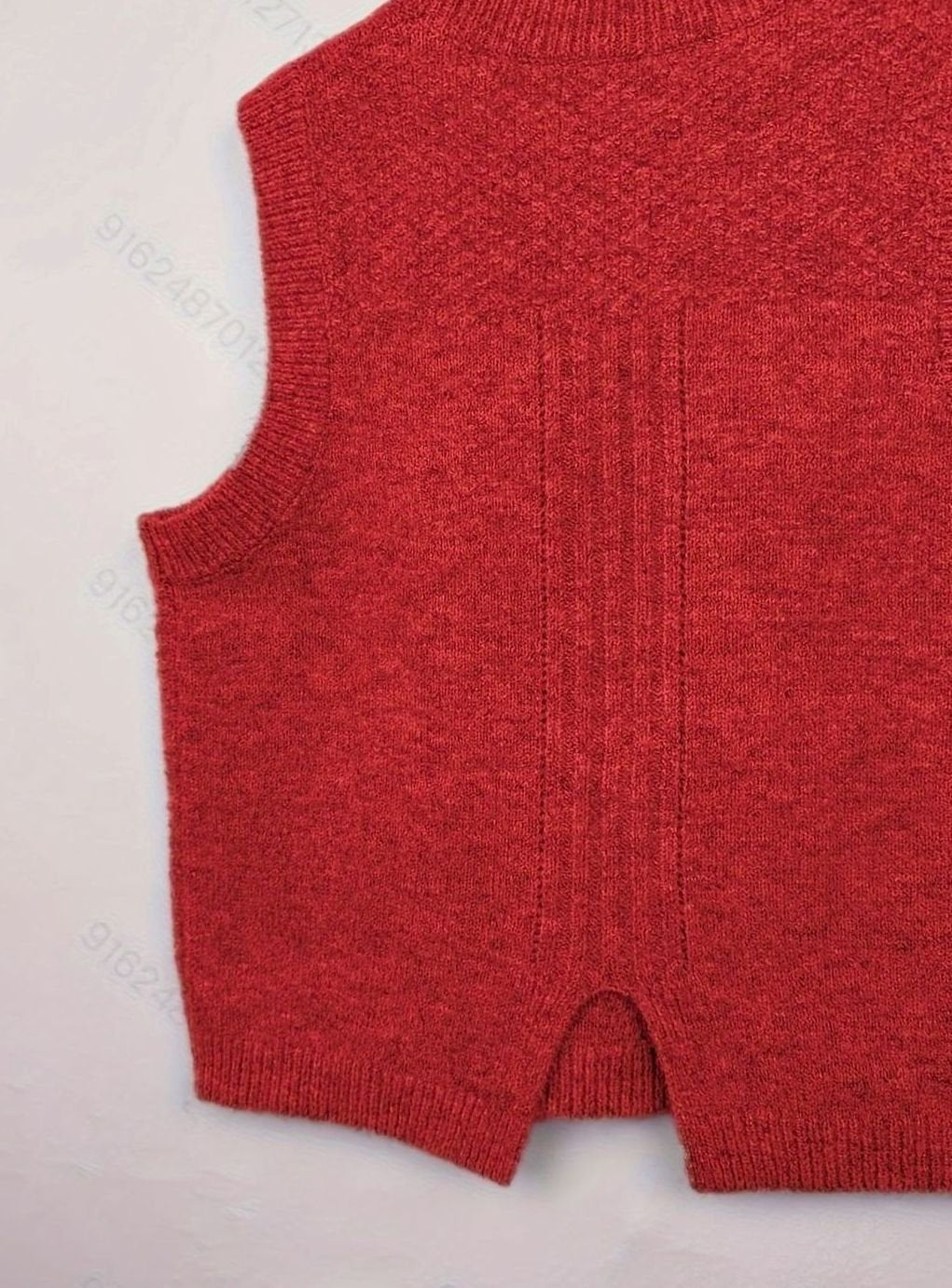 Penelope | Women's Cable-Knit Sleeveless Sweater Vest Round Neck