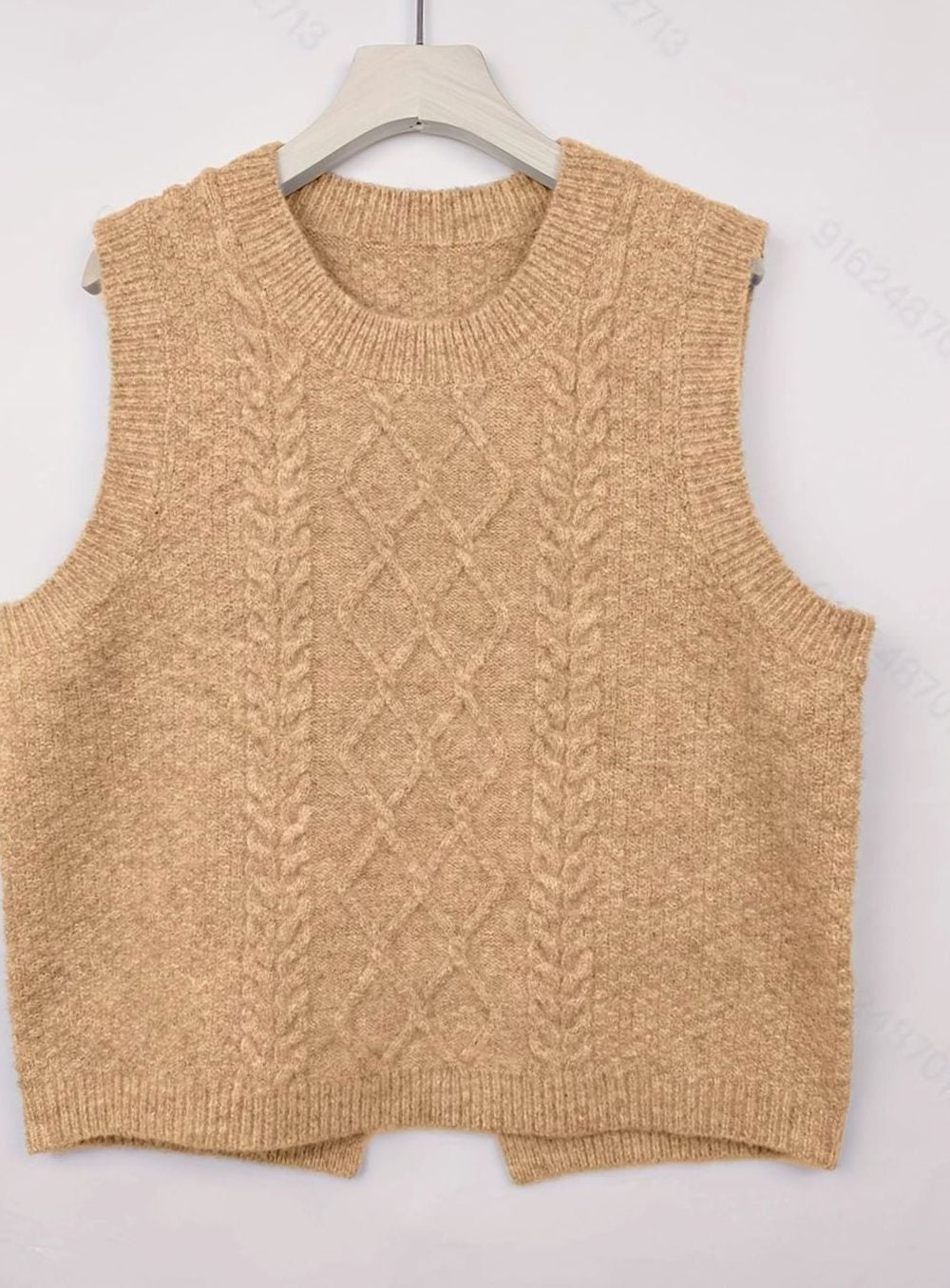 Penelope | Women's Cable-Knit Sleeveless Sweater Vest Round Neck