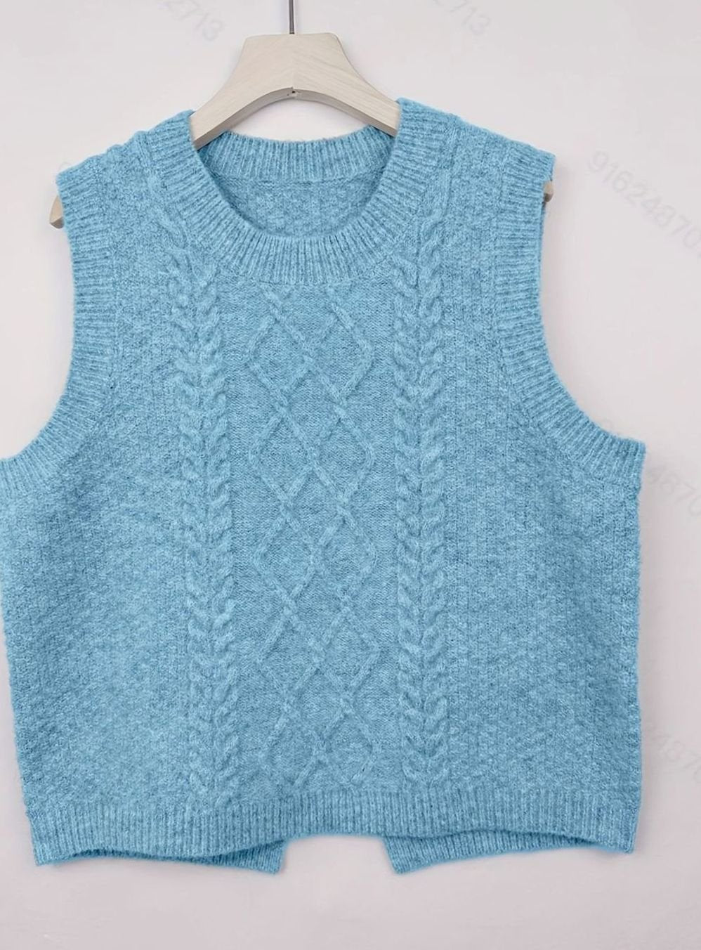 Penelope | Women's Cable-Knit Sleeveless Sweater Vest Round Neck