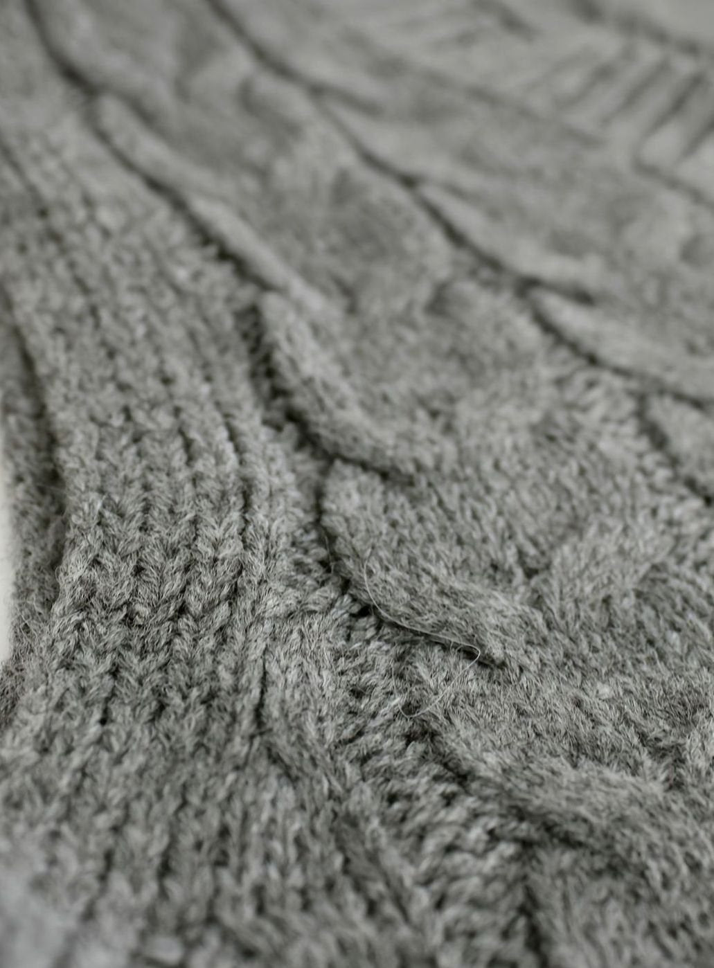 Camila | Women's Cable-Knit V-Neck Sweater Vest Relaxed Fit