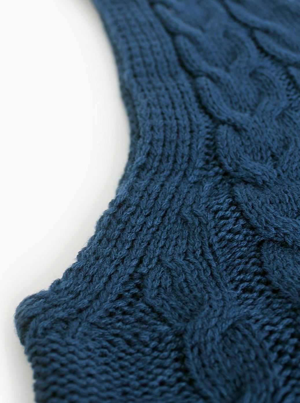 Camila | Women's Cable-Knit V-Neck Sweater Vest Relaxed Fit