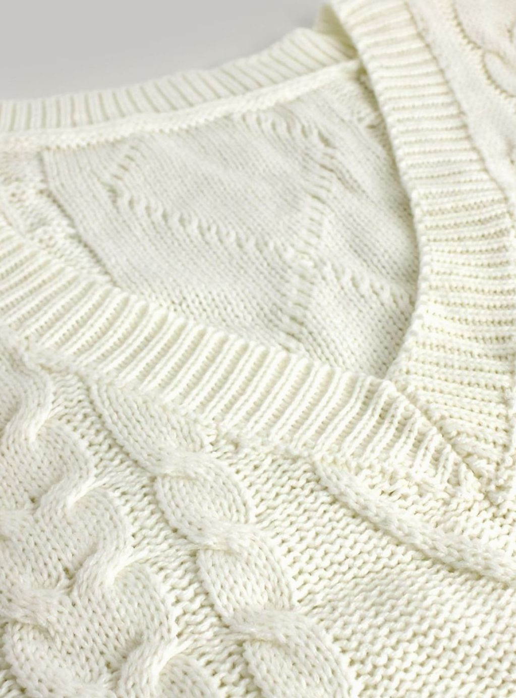 Camila | Women's Cable-Knit V-Neck Sweater Vest Relaxed Fit