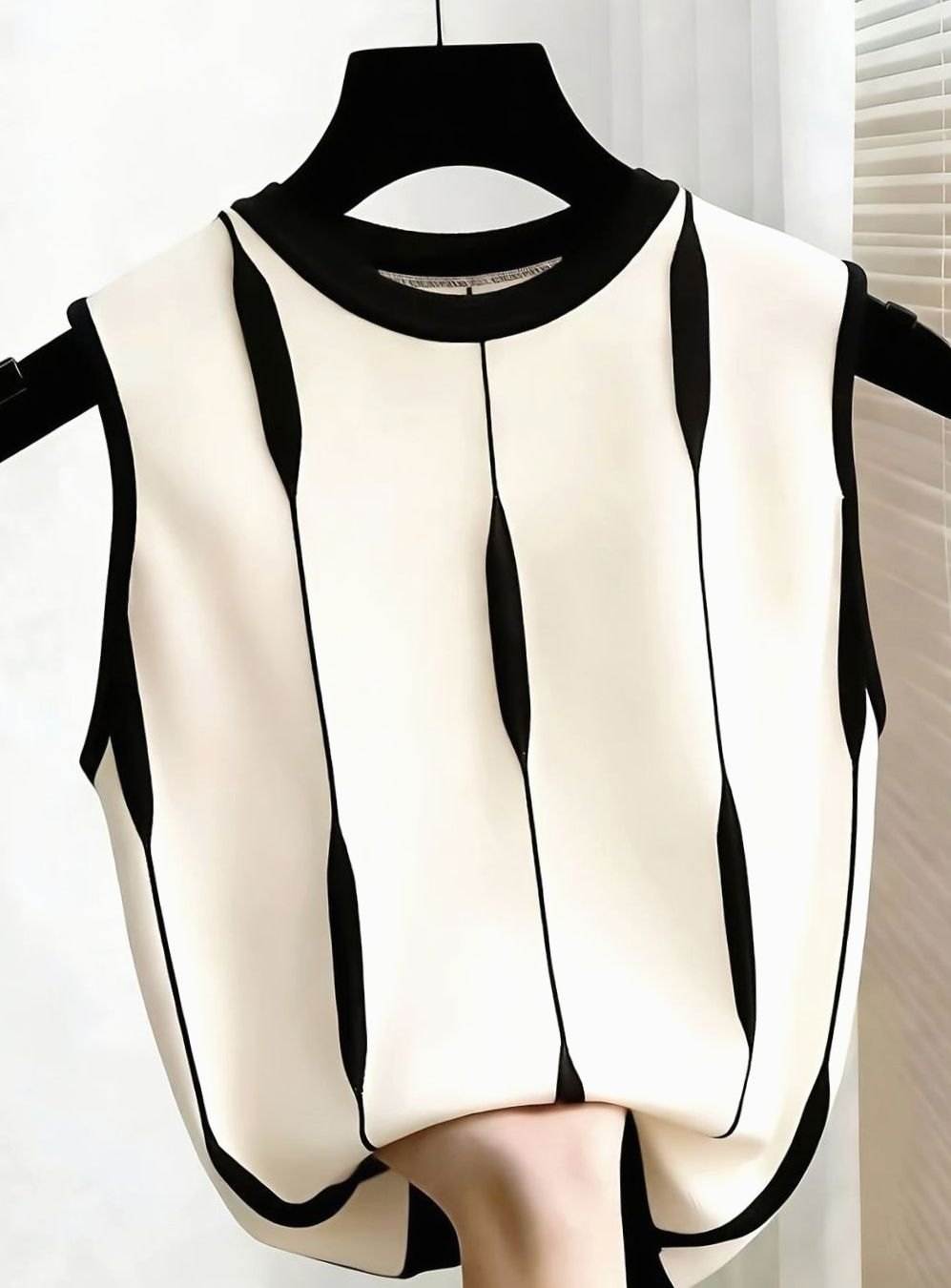 Grace | Women's V-Neck Contrast-Trim Tie-Front Short-Sleeve Sweater